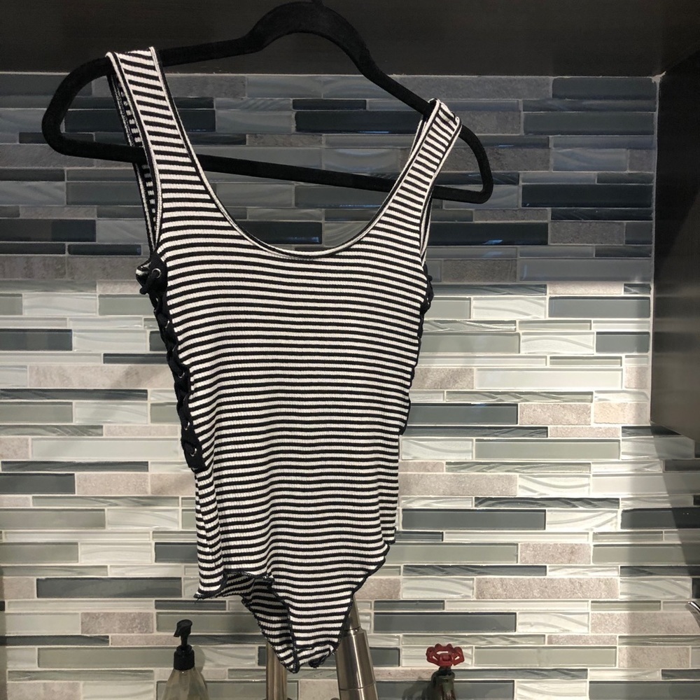 LF bodysuit xs